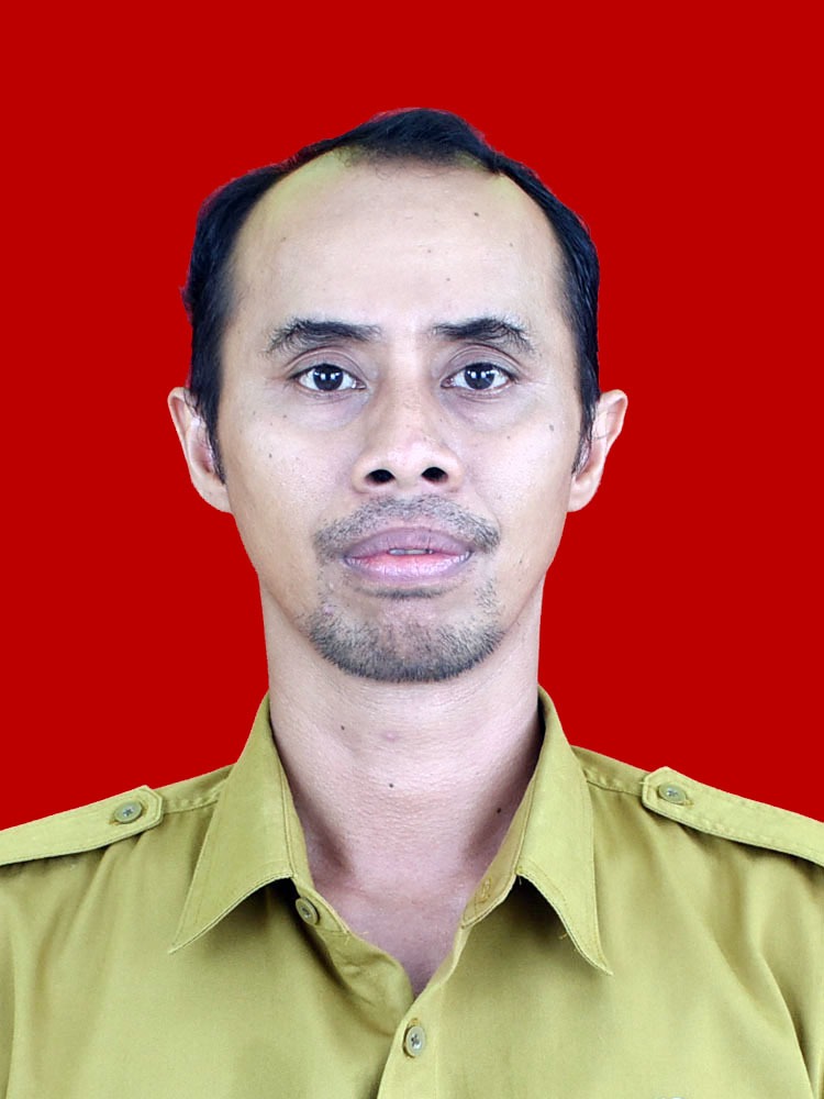 Riksa Komara Guru SDN 1 Sukamanah